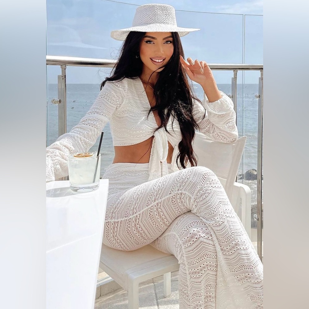BRAND NEW white desert set
